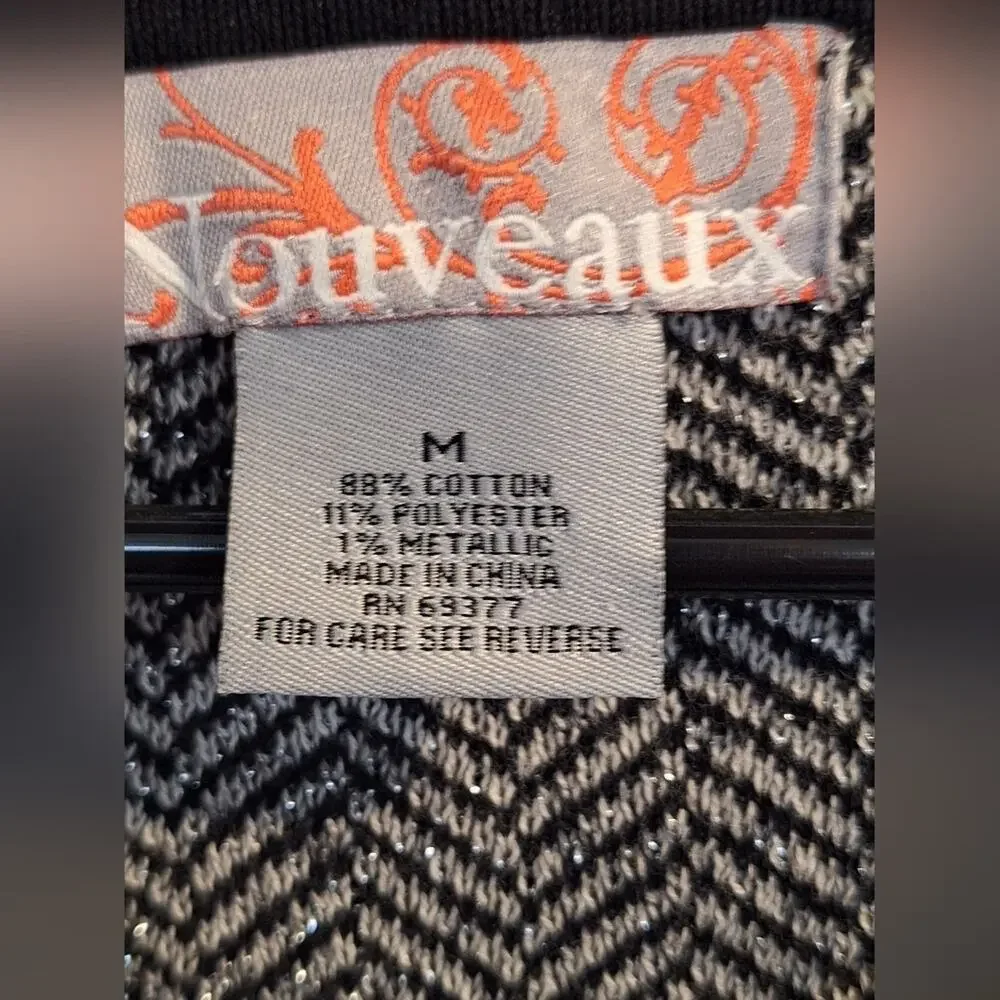 Nouveaux Women's Sweater SzM Knit Gray/Blk Contrast 3Button Closure Nice Look